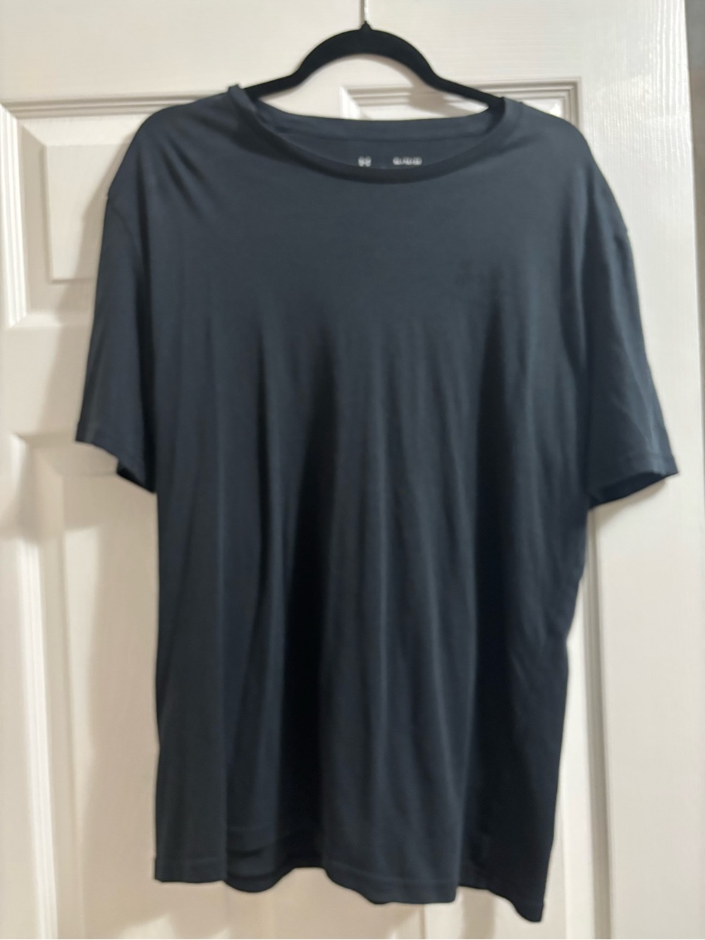 Under Armour Men's Dark Gray Crew Neck Short Sleeve Tee